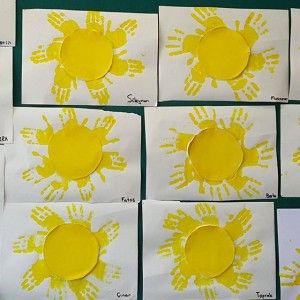 Handprint Sun, Print Making Ideas, Sun Craft, Summer Crafts For Toddlers, Space Crafts For Kids, Sun Crafts, Yellow Crafts, Weather Crafts, Preschool Art Projects