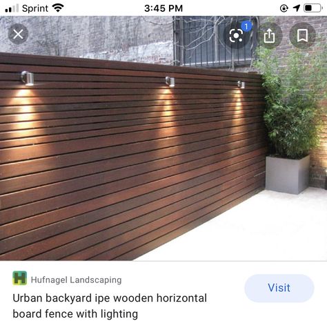 Cool Fence Ideas, Garden Fence Ideas, Wood Fence Design, Urban Backyard, Modern Fence Design, House Fence Design, Privacy Fence Designs, Back Garden Design, Patio Fence