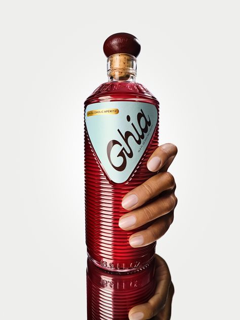 Ghia Elevates The Non-Alcoholic Market Yet Again With Introduction Of Its 2.0 Aperitif | Dieline - Design, Branding & Packaging Inspiration Homemade Vanilla Extract, Empty Wine Bottles, Bottle Design Packaging, Alcohol Packaging, Collateral Design, Alcohol Bottles, Olive Oil Bottles, Dirty Martini, Homemade Vanilla