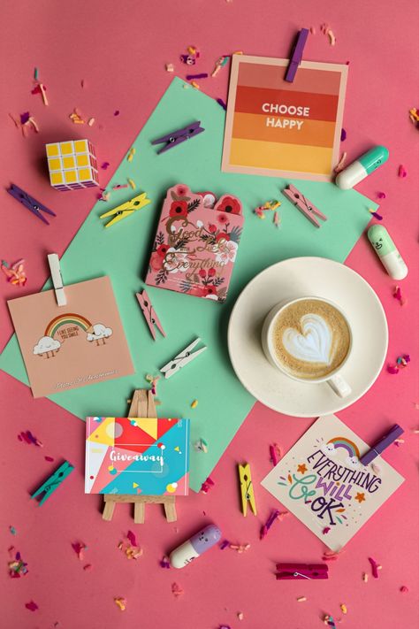 Graphic Design Flatlay, Product Flatlay Photography, Aesthetic Flatlay Ideas, Colorful Flatlay, Craft Product Photography, Layflat Photography, Spring Flatlay, August Moodboard, Rage Art