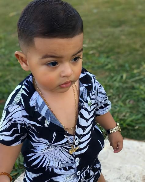 Haircut For Baby Boy, Baby Boy Haircut Fine Hair, Baby Hairstyles Boy, Toddler Fade Haircut, First Haircut Boy, Baby Boy Haircut, Baby Haircuts, Baby Haircut, Mother Baby Photography