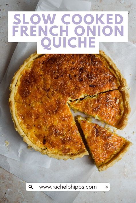 This easy French Onion Quiche makes a rich, creamy quiche recipe filled with slow cooked caramelised onions - perfect for lunch with a green salad or a light dinner with French fries! French Onion Quiche, Hawaii Breakfast, Creamy Quiche, Caramelized Onion Quiche, Caramalised Onions, Savoury Pie, Onion Quiche, Caramelised Onions, Caramelised Onion