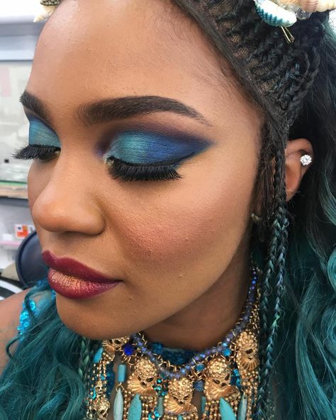 Uma Makeup Descendants, Uma Descendants Makeup, Red Descendants Makeup, Evie Descendants Makeup, Mal Makeup Descendants, Mal Descendants Makeup, Inside Out Makeup Looks, Uma Descendants Costume, Uma Makeup