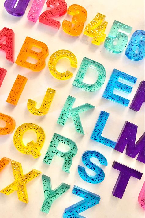 Resin Projects Diy, Epoxy Letters, Fantasy Alphabet, Soy Candle Business, Epoxy Magnets, Alphabet Resin, Resin Alphabet, Resin Letter Keychain, Scrabble Tile Crafts