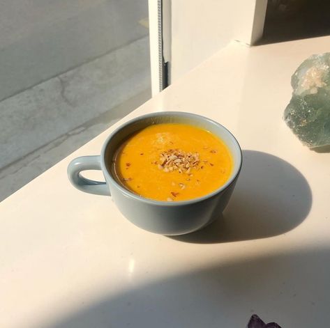 Minimal Eating, Aesthetic Soup, Soup Aesthetic, Aesthetics Food, Food Variety, Fall Soups, Creamy Soup, Bowl Of Soup, Food Inspo