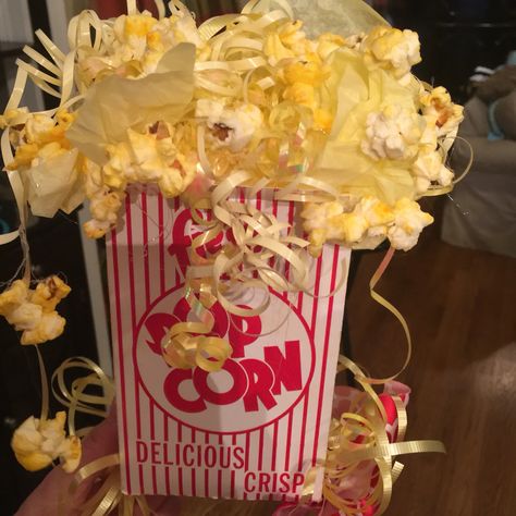 Easy popcorn head piece #DIY , hot glue pieces of popcorn to curly ribbon , add a little tissue paper inside box, attach to headband Tissue Paper Popcorn, Popcorn Headband, Popcorn Fundraiser, Popcorn Crafts, Popcorn Birthday, Giraffe Birthday Parties, Hoco 2022, Easy Popcorn, June Activities