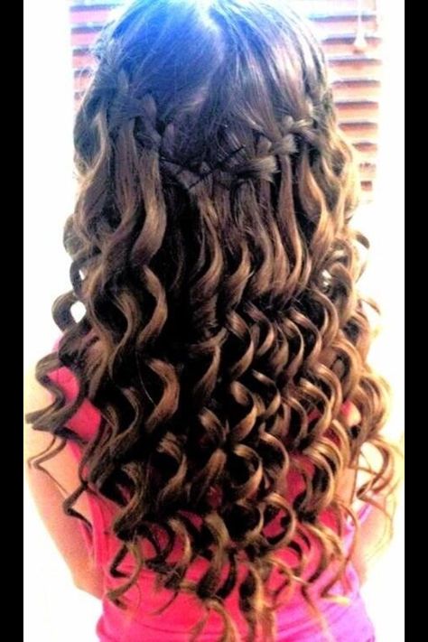 Waterfall braid with curly hair! Waterfall Braid With Curls, Amazing Hairstyles, Length Check, Beautiful Haircuts, Braids With Curls, College Hacks, Long Hairstyles, Popular Hairstyles, Hair Length