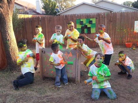 Messy Projects for kids: Paint battle Paint Party Ideas, Messy Games, Party Ideas Games, Paintball Birthday, Paintball Party, Curious George Party, Color Wars, Rainbow Water, Birthday Party Games For Kids