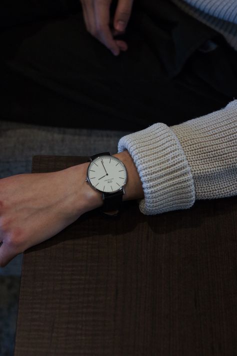 Dw Watch Mens, Dw Watch, Daniel Wellington Watch Men, Daniel Wellington Watch, Guys Clothing Styles, Watch For Men, Beach Vibes, Clothing Styles, Stand By Me