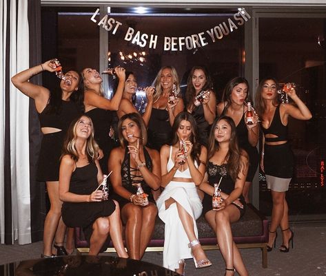 @lauren_rote Bachlorette Party Outfits, Bachelorette Party Outfit Night, Vegas Bachelorette Party Outfits, Bachelorette Party Outfit Themes, Miami Bachelorette Party, Bachelorette Inspo, Vegas Bachelorette Party, Bachelorette Party Weekend, Vegas Bachelorette