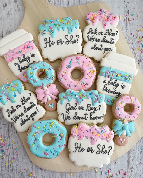 Donut Know Gender Reveal, We Donut Know What It Is Gender Reveal Decoration, Donut Theme Gender Reveal, Donut Gender Reveal, Gender Reveal Diy, Gender Reveal Cookies, Baby Gender Reveal Party Decorations, Donut Day, National Donut Day