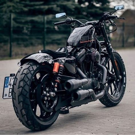 Harley-Davidson Sportster su Instagram: "Follow @sportsteraddicts for more! Just for real addicts! 😍 _ #sportsteraddicts #sportster #harleydavidson #harley #sportstergram #iron883…" Hd 883 Iron, Harley Davidson Motorcycles Sportster, Motos Bobber, Мотоциклы Harley Davidson, Harley Davidson Iron 883, Custom Sportster, Custom Street Bikes, Harley Bobber, Bobber Bikes