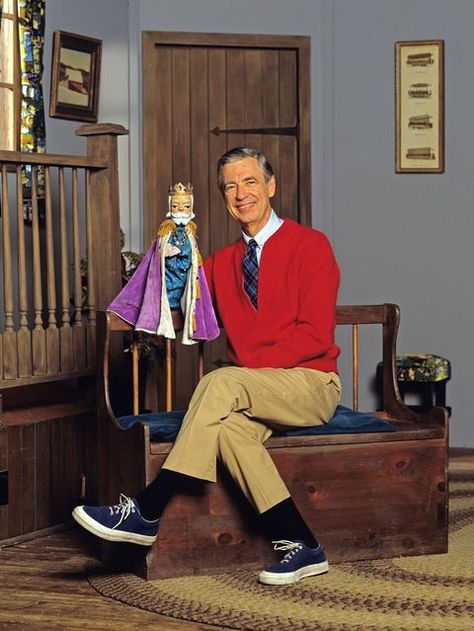 image Mr Rogers Costume, Best Mens Halloween Costumes, Mr Rodgers, Mister Rogers Neighborhood, Mister Rogers, Fred Rogers, Childrens Tv, Mr Rogers, Mens Halloween Costumes