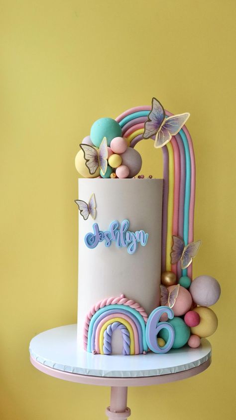 Rainbow Arch Cake, Birthday Cakes For Children, Zoe Cake, Rainbow Cake Decoration, Rainbow Cake Recipe, Pastel Rainbow Cake, Colorful Birthday Cake, Rainbow Layer Cakes, Colourful Birthday