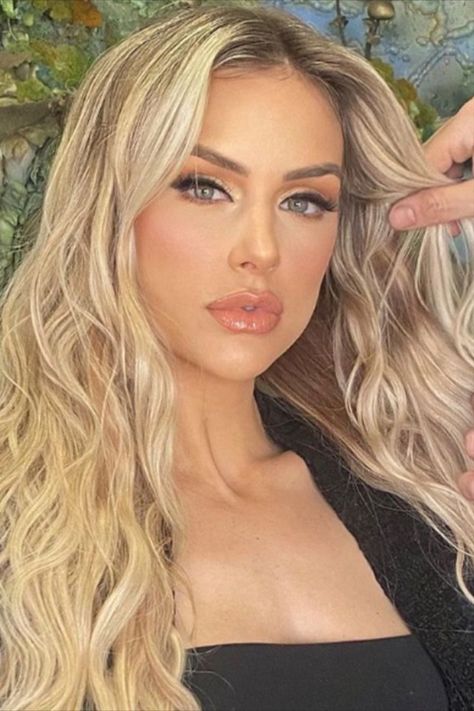 Lala Kent, Plastic Surgery Procedures, Celebrity Plastic Surgery, Under The Knife, Kissable Lips, Cosmetic Procedures, Hair Envy, Plastic Surgery, Hair Inspo