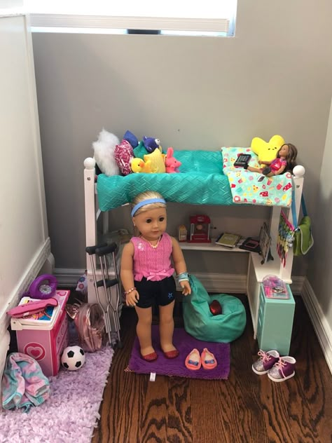 Doll Bedroom Ideas, Ag Doll Crafts Diy, Mini Doll Stuff, American Girl Bedrooms, Baby Alive Stuff, My Life Doll Stuff, American Doll House, Our Generation Doll Accessories, Birthday Presents Ideas