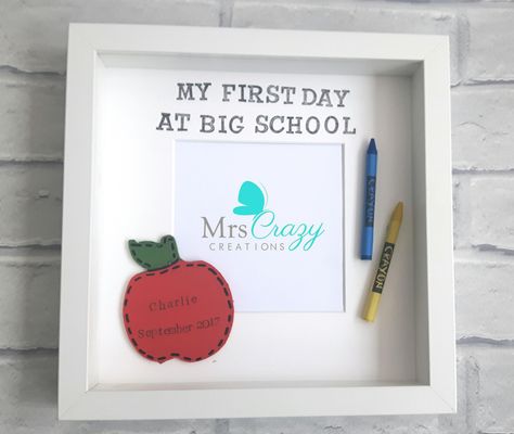 Back To School Frame, School Picture Frames, First Day Of School Pictures, Big School, First Day At School, School Boxes, School Picture, School Frame, Photo Box