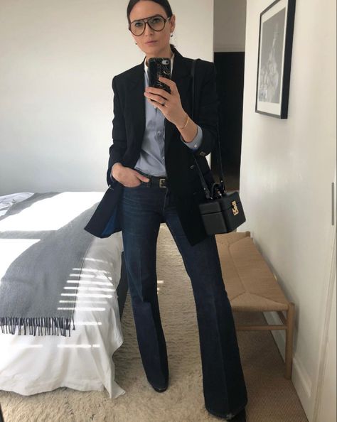 Jeans And Blazer Outfit, Jeans Blazer Outfit, Blazer Outfit, Fall Inspo, Dark Jeans, Blazer Outfits, Back To Work, Denim Flares, Work Fashion