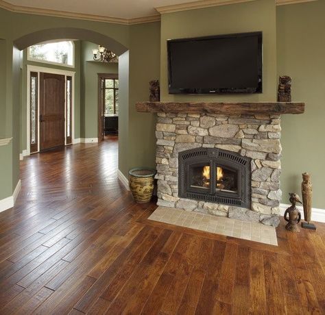 Stone fireplace. Green walls. Favorite Paint Colors, Traditional Living, Traditional Living Room, Design Living Room, Living Room Paint, Room Paint, Benjamin Moore, Design Case, Room Colors