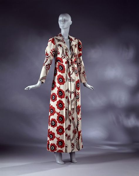 Celia Birtwell, Ossie Clark, English Fashion, Daisy Design, Chiffon Evening Dresses, High Waist Dress, 1970s Fashion, 1960s Fashion, 60s Fashion