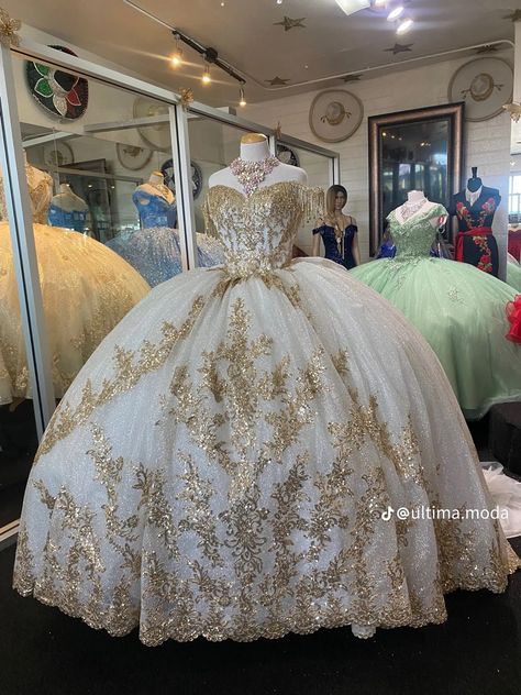 Champagne Quince Dresses, Gold Quinceanera Theme, Quince Colors, Beauty And The Beast Quince, Quince Dresses Champagne, Cinderella Sweet 16, Xv Dresses, Champagne Quinceanera Dresses, Quinceanera Themes Dresses