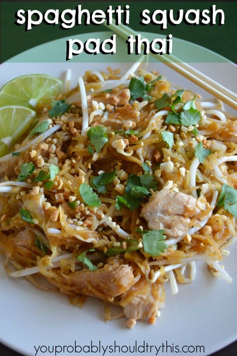 Spaghetti Squash Pad Thai – you probably should try this Spaghetti Squash Pad Thai, Recipe Shrimp, Courge Spaghetti, Pasta Spaghetti, Thai Noodles, Spaghetti Squash Recipes, Keto Foods, Paleo Dinner, Shrimp Pasta