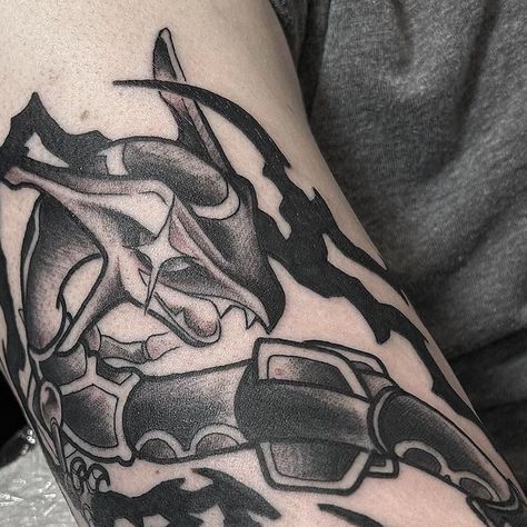 𝕴𝖘𝖆𝖘𝖍𝖆𝖍 on Instagram: "#rayquaza #pokemontattoo" Rayquaza Art, Rayquaza Tattoo, New Age Tattoo, Age Tattoo, Mega Rayquaza, Pokemon Tattoo, Physical Appearance, Skin Art, Pokemon Art