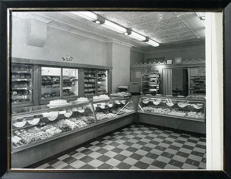 Old Fashion Bakery, 50s Bakery, Old Bakery Interior, 1940s Bakery, 85 Bakery Cafe, Bakery Shop Interior, Bakery Store, Vintage Bakery, Bakery Interior