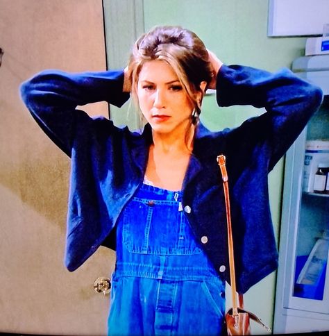 Dungarees Rachel Green, Rachel Green Denim, Rachel Green Overalls, Green Overalls Outfits, Overalls Outfits, Rachel Green Outfits, 90s Icons, Green Overalls, Green Outfits