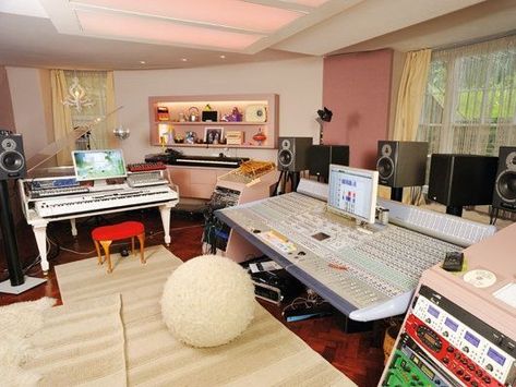 Home Recording Studio Equipment, Imogen Heap, Studio Aesthetic, Design Studio Office, Pink Music, Recording Studio Design, Recording Studio Home, Music Studio Room