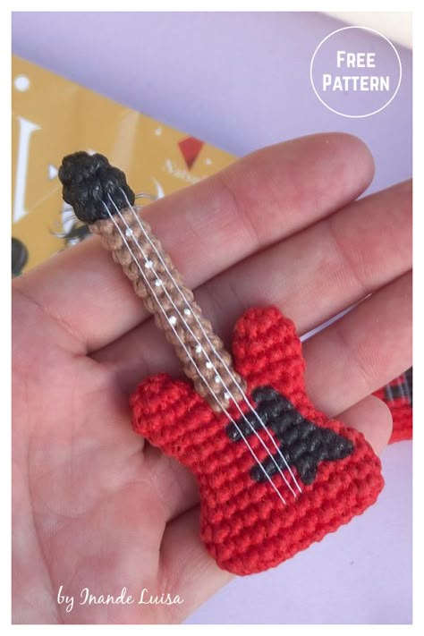 Beatles Crochet Patterns Free, Crochet Guitar Amigurumi, Free Crochet Pattern Wrench, Crochet Music Pattern Free, Crochet Bass Guitar, Music Crochet Patterns, Crochet Guitar Applique, Guitar Knitting Pattern, Electric Guitar Crochet