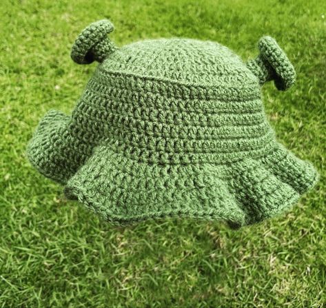 Crochet Broccoli Hat, Shrek Crochet Bucket Hat, Shrek Crochet, Bucket Hat Ideas, 2023 Crochet, Bucket Hat Crochet, Crochet Slippers Free Pattern, Crochet Knit Stitches, Crochet Knit Hat