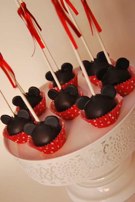 Cakepops Mickey Mouse Cake Pops Mickey Mouse, Mickey Mouse Cake Pops, Mickey Cake Pops, Mickey Cake, Black Mickey Mouse, Pop Cakes, Mickey Cakes, Mickey Mouse Cake, Mouse Cake