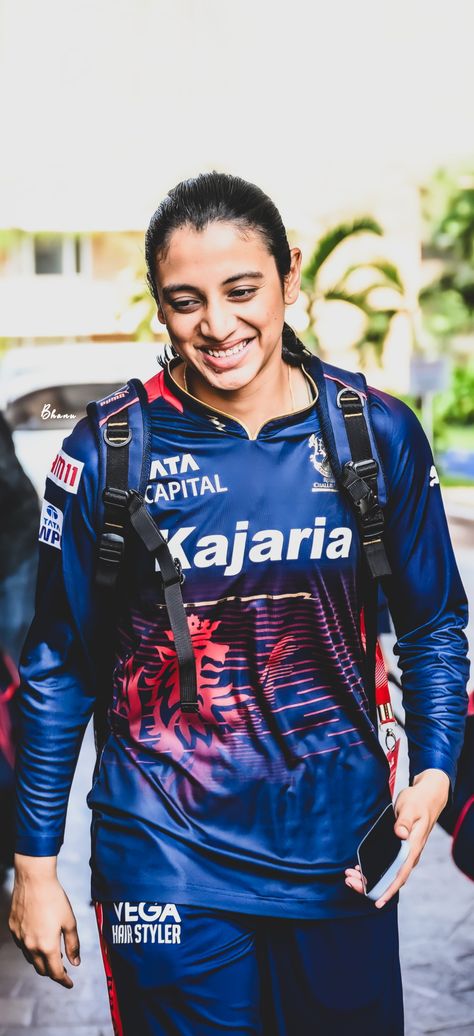 RCB Women's Smriti Mandhana 👑❤️ Queen Rcb Women Team, Smriti Mandhana Rcb, Smriti Mandhana Hd Pics Wallpaper, Smrithi Mandana, Smriti Mandhana Hd Wallpapers, Rcb Women, Smriti Mandhana Cute Wallpaper, Smriti Mandana, Symbol Wallpaper