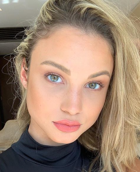 Stephanie Rose Bertram Stephanie Bertram Rose, Stephanie Rose Bertram, Rose Bertram, Soft Autumn, Face Claims, Woman Face, Makeup Looks, Blonde, Models