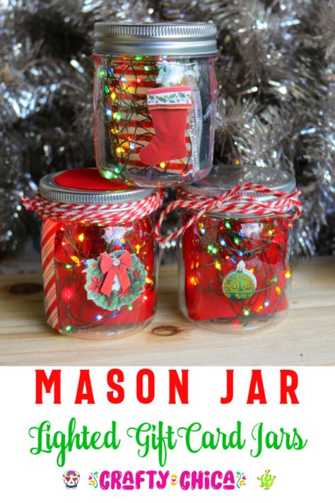 Wow your family and friends with these cool mason jar gift card jarlights! #craftychica #masonjarcrafts #masonjargifts #minilights Christmas Gift Card Presentation, Gift Card Bouquet, Creative Motivation, Gift Card Presentation, Mason Jar Gift, Mason Jar Christmas Gifts, Mini Lights, Wrapping Gift Cards, Gift Card Boxes