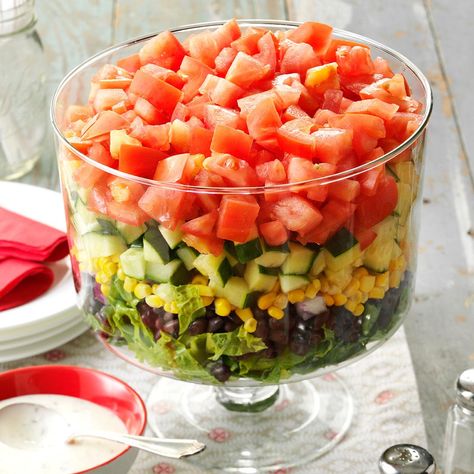 Layered Garden Bean Salad Layered Garden, Fresh Tomato Recipes, Romaine Salad, Layered Salad, Bean Salad Recipes, Chicken Salad Recipe, Watermelon Salad, Potluck Recipes, Grilled Corn