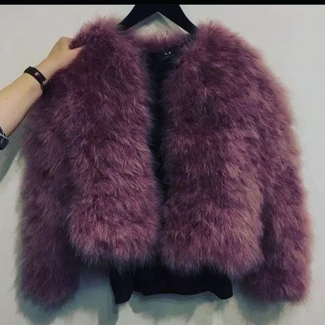 Fancy Jackets For Women, Fluffy Sweater Outfit, Fancy Coat, Jacket For Winter, Chic Closet, Saree Wearing Styles, Woolen Sweater, Saree Wearing, Fluffy Jacket