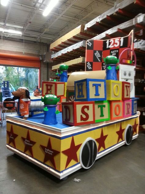 Toy Story Float store 1251 undefeated 2013 Truck Float Parade Ideas, Toy Land Christmas Decorations, Toy Story Golf Cart, Toy Land Christmas Float, Toyland Parade Float Ideas, Toy Story Christmas Parade Float, Christmas In Toyland Float Ideas, Disney Float Ideas, Toy Story Homecoming Float