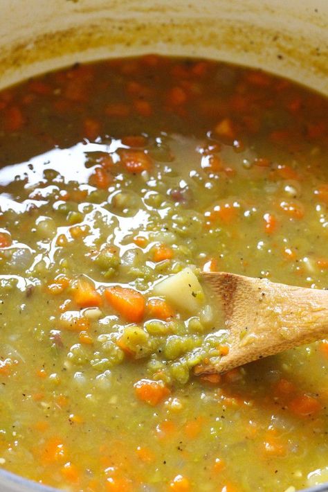 Vegan Split Pea Soup, Green Pea Soup, Green Split Peas, Split Pea Soup Recipe, Mushy Peas, Split Pea Soup, Pea Soup, Vegan Soups, Split Pea