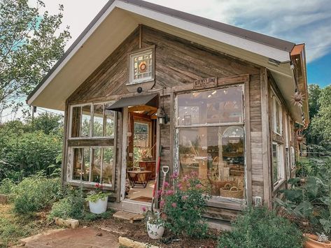 Shed Bakery, Cafe Cottage, Work Vision Board, Greenhouse Ideas, Outdoor Sanctuary, Bakery Ideas, Backyard Greenhouse, Outdoor Bath, Baking Business