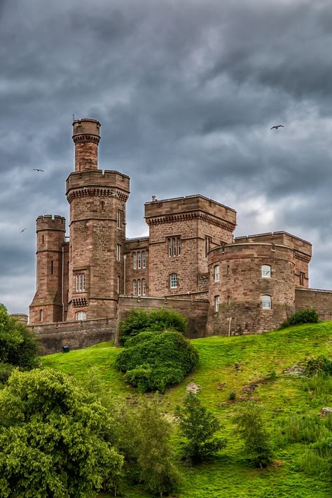 Inverness Castle by Walter Quirtmair on 500px Inverness Castle, Inverness Scotland, Castle Gate, Castles Around The World, Chateau Medieval, Castles Of The World, Castle Mansion, Castle Scotland, Scotland Castles