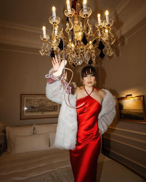 Lady in red ❤️ Thank you to the most beautiful hotel for the invitation @plaza_athenee 💌✨ Photo by my talented husband @photo.with.dali 📸🎞️ Formal Wear Photoshoot, Christmas Glamour, New Year Shoot, Editorial Glam, Hotel Hallway Photoshoot, Hotel Photoshoot, Casino Dress Code, New Year Photoshoot, Artistic Lifestyle