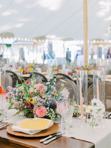 Low Wildflower Centerpiece, Coastal Wildflower Wedding, Wildflower Tablescape Round, Wildflower Centerpiece Wedding, Wildflower Tablescape, Wildflower Wedding Centerpiece, Summer Wildflower Wedding, Long Table Centerpieces, Wildflower Centerpieces