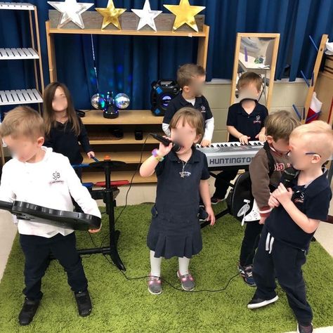 Rock Band Dramatic Play Dramatic Play Music Theme, Music Dramatic Play, Music Dramatic Play Preschool, Music Preschool, Preschool Music Activities, Preschool Room, Music Study, Role Play Areas, Preschool Rooms