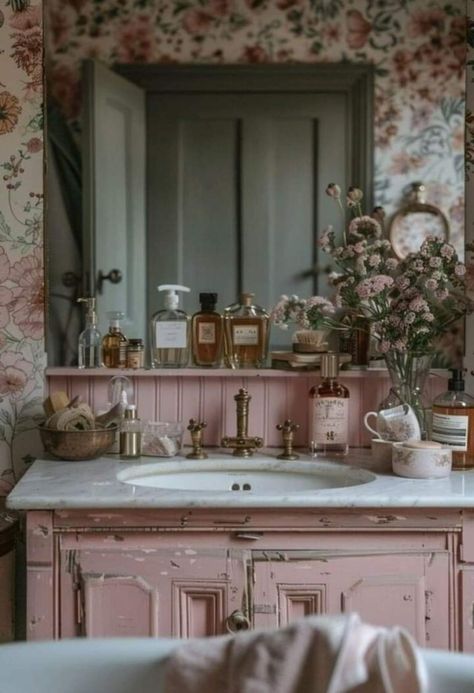 Rustic Boho Bathroom, Vintage Modern Bathroom, Cowgirl Bedroom, Peach Bathroom, Whimsical Bathroom, Glamorous Bathroom, Boho Bathroom Ideas, Rough Hewn Wood, Shabby Chic Interior Design