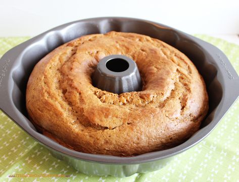 Whipped Cream Pound Cake, Spice Cake Mix Recipes, Pumpkin Spice Bundt Cake, Bundt Cake Mix, Spice Bundt Cake, Pumpkin Bundt Cake Recipes, Bundt Recipes, Pumpkin Bundt, Pull Apart Cupcake Cake