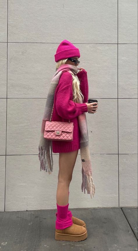 Barbie Core Outfit, Clean Girl Instagram, Outdoor Christmas Decoration Ideas, Outdoor Decoration Ideas, Korean Winter Outfits, Street Style 2023, Legs Outfit, Spring Wardrobe Essentials, Aesthetic Accessories