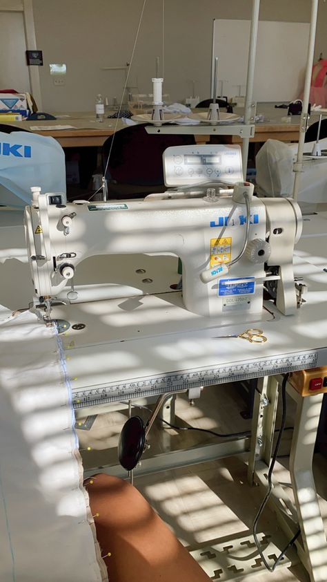 Sewing Machines Aesthetic, Sewing Machine Astethic, Sawing Machine Aesthetic, Juki Sewing Machine Industrial, Sewing Machine Aesthetic, Wet Hair Look Men, Stitching Classes, Sewing Aesthetic, Juki Sewing Machine