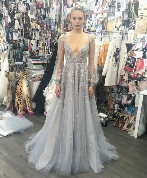 Hailey Paige, Star Themed Wedding, Future Wedding Dress, Pretty Bridesmaid Dresses, Wedding Dress Color, Wedding Gown Inspiration, Costume Ball, Wedding Dress Guide, Formal Wear Dresses